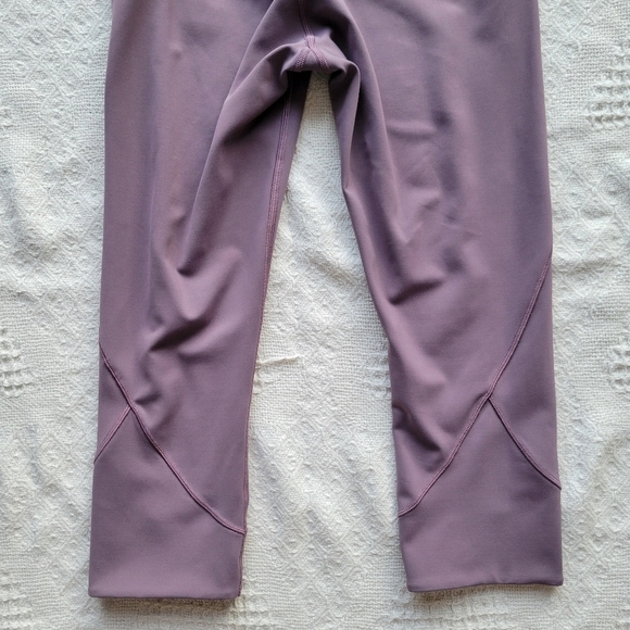 Lululemon In Movement Crop Athletic Sporty Legging *Everlux 19" Smoked Mulberry - Picture 7 of 11